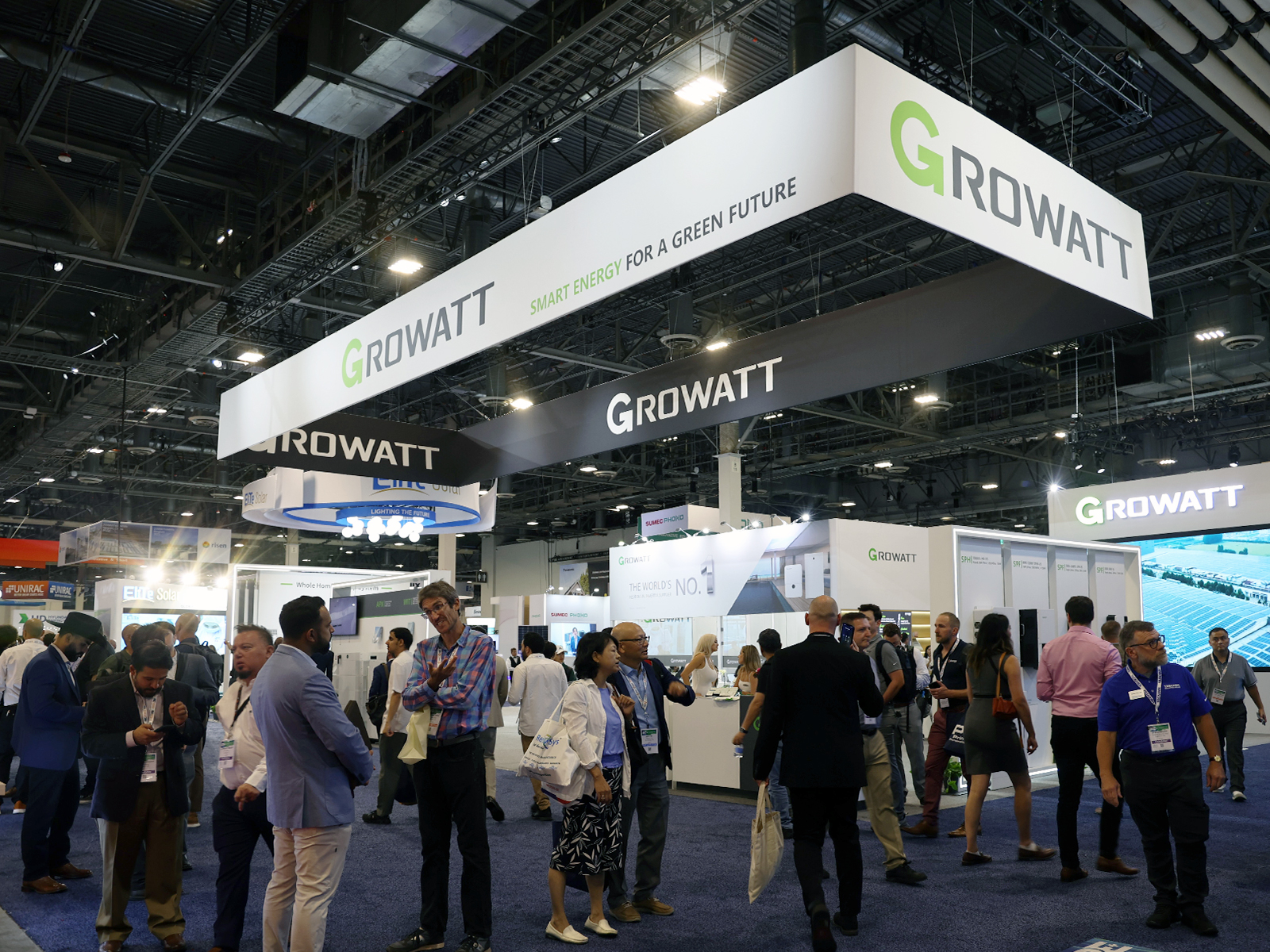 Growatt_Introduces_Reliable_Intelligent_Solar_and_Storage_Solutions_at_RE+_2023.jpg